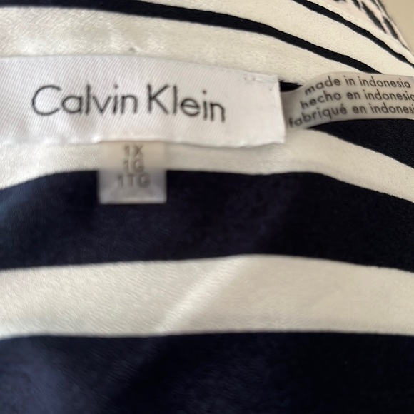 Calvin Klein Women’s Striped Blouse - Button Front - Size 1X - Really Cute! - Picture 5 of 6